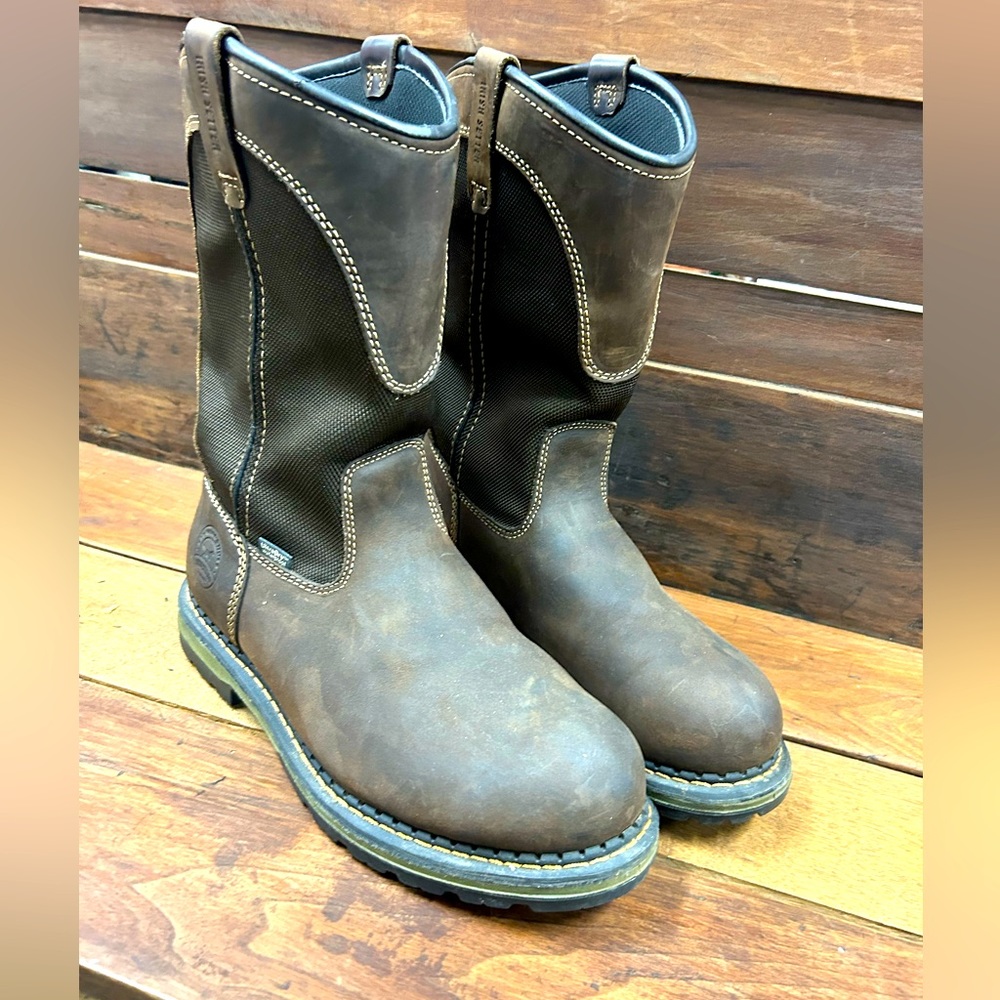 Worn once. Irish Setter Work Boots. 12D.